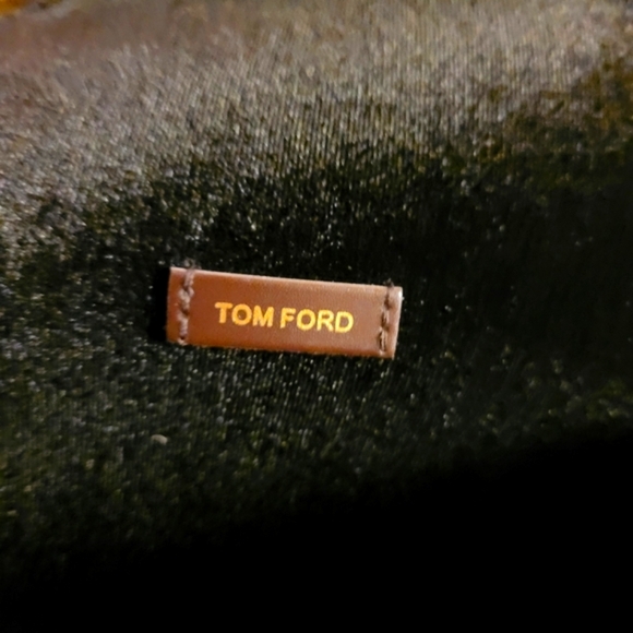 ✅TOM FORD SUNGLASS, OVER SUNDAY! TOM FORD💯🌹 SALE EXPIRES SUNDAY 5PM WEST COAST - Picture 6 of 7